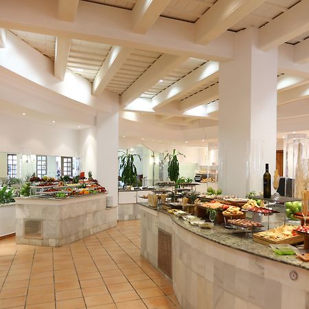 Iberostar Selection Andalucia Playa Hotel Chiclana de la Frontera Ngoại thất bức ảnh The buffet at the hotel