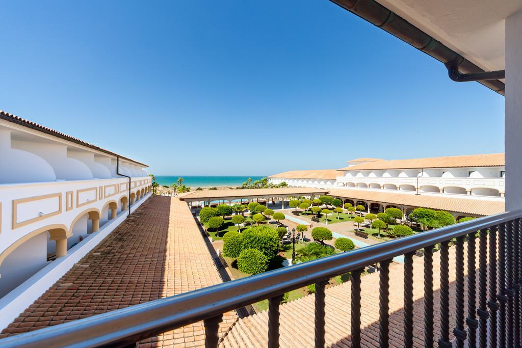 Iberostar Selection Andalucia Playa Hotel Chiclana de la Frontera Ngoại thất bức ảnh View of the resort