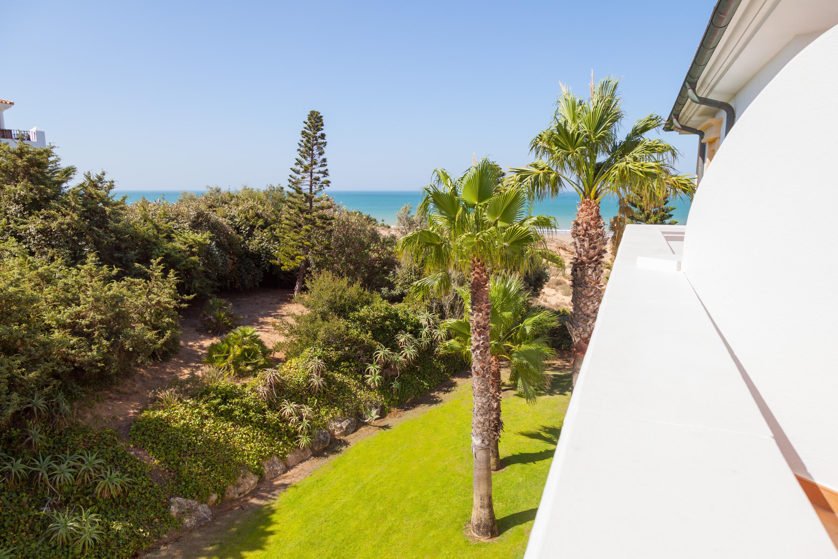 Iberostar Selection Andalucia Playa Hotel Chiclana de la Frontera Ngoại thất bức ảnh View from the balcony of a room at the hotel