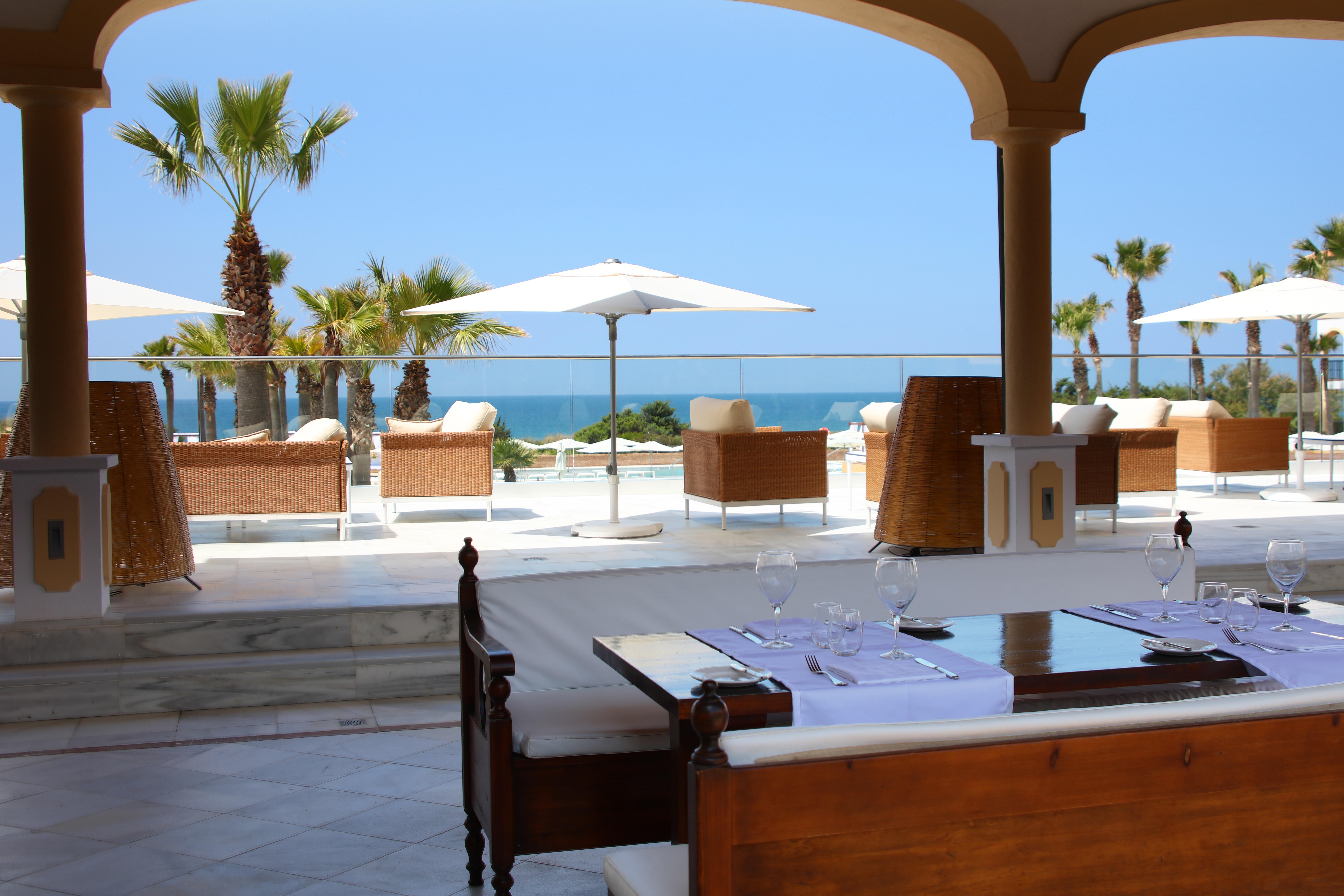 Iberostar Selection Andalucia Playa Hotel Chiclana de la Frontera Ngoại thất bức ảnh The restaurant at the hotel