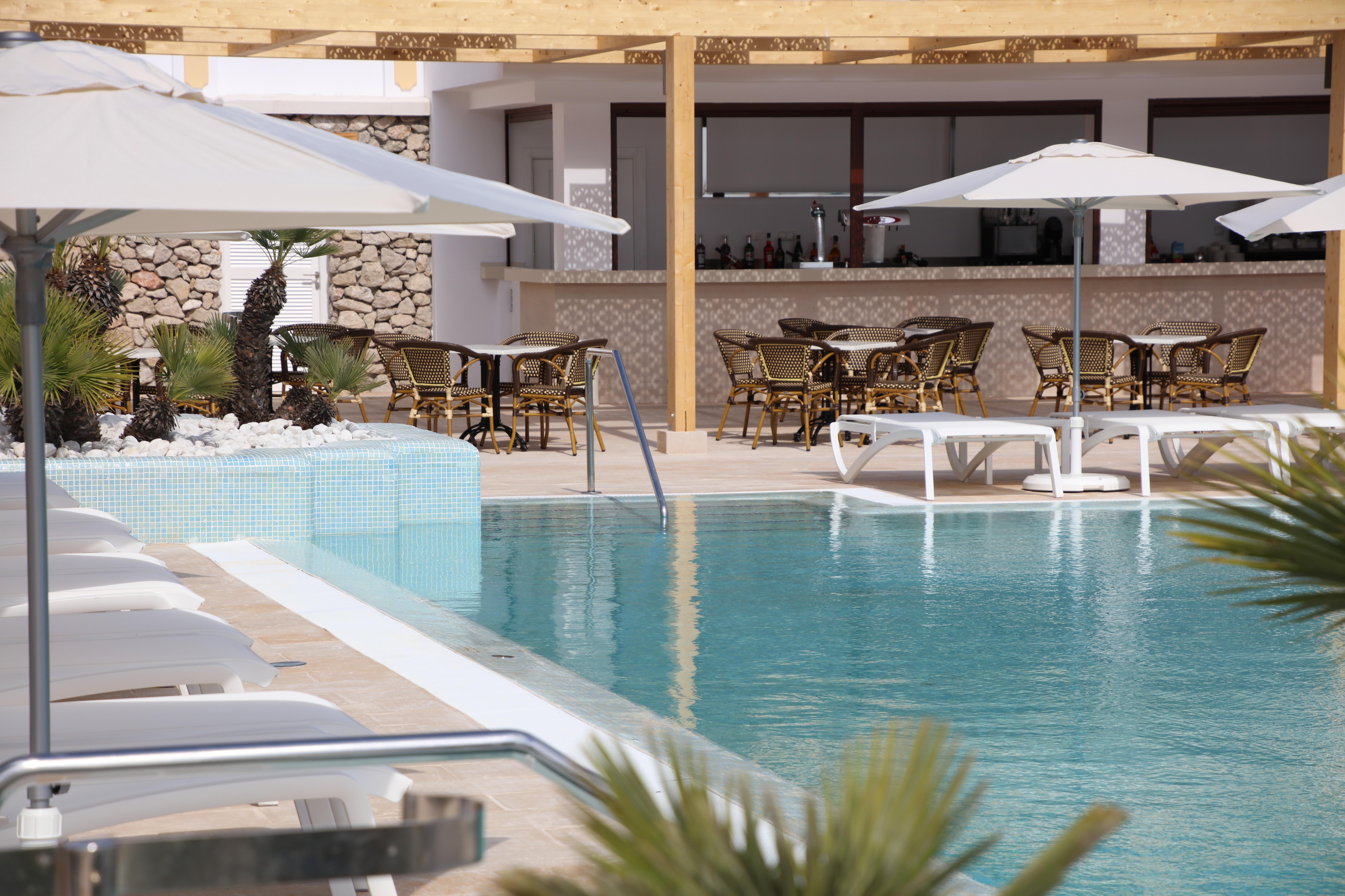Iberostar Selection Andalucia Playa Hotel Chiclana de la Frontera Ngoại thất bức ảnh The pool at the hotel