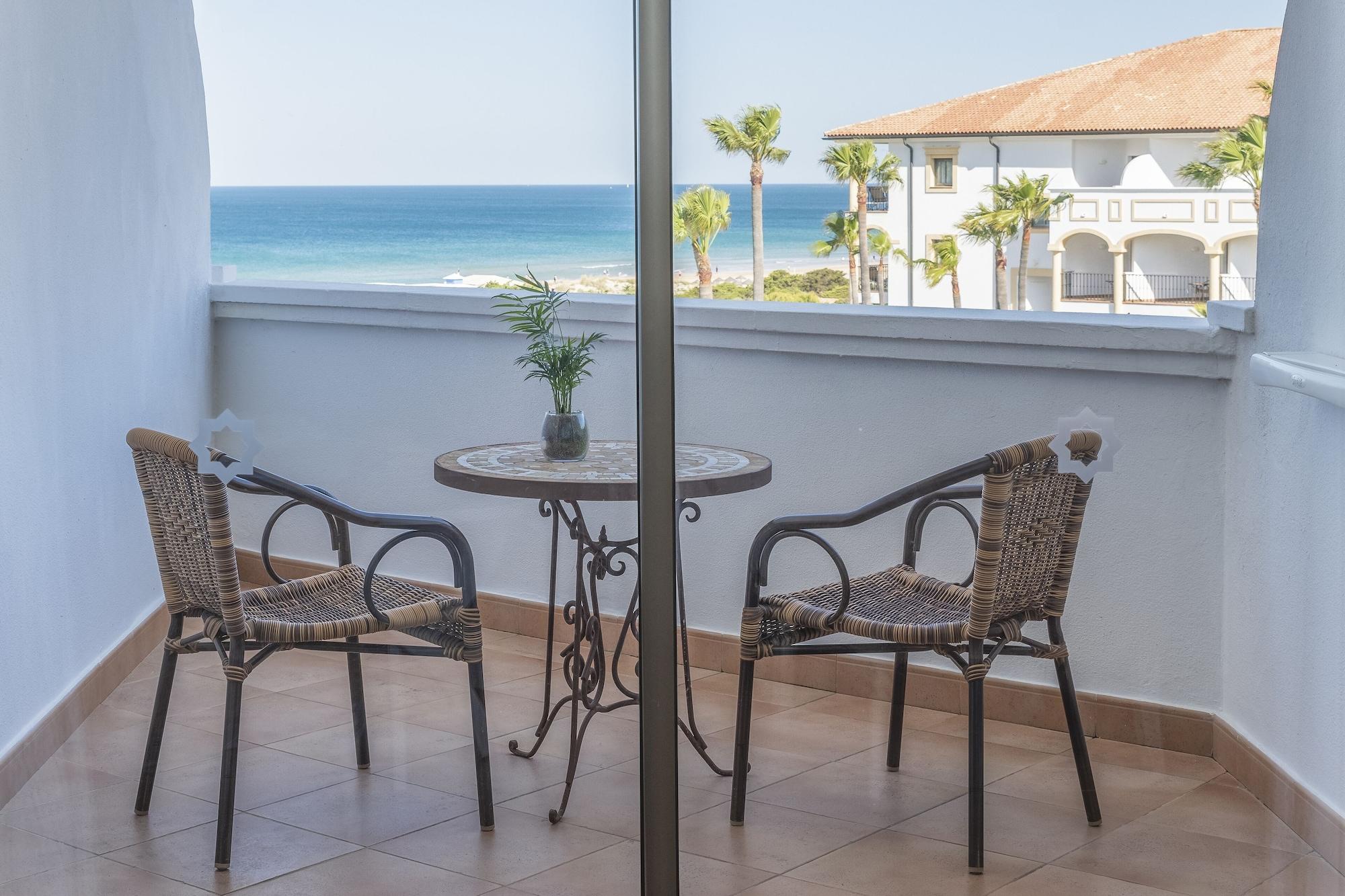 Iberostar Selection Andalucia Playa Hotel Chiclana de la Frontera Ngoại thất bức ảnh A balcony