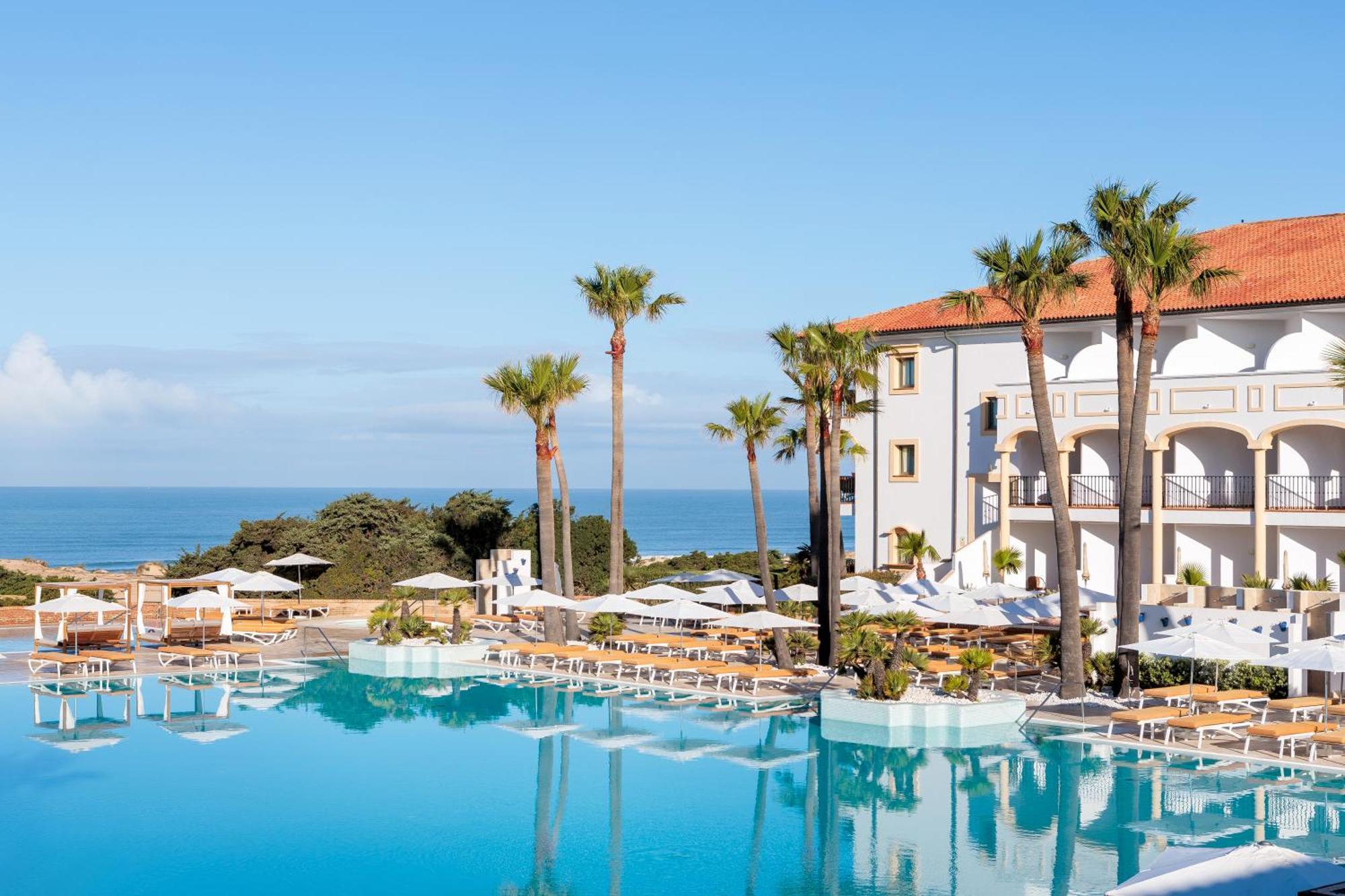 Iberostar Selection Andalucia Playa Hotel Chiclana de la Frontera Ngoại thất bức ảnh The hotel's main pool